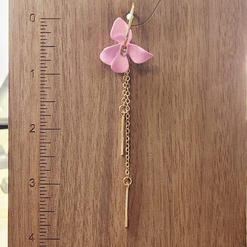 Asymmetrical‎ Pink Orchid Flower Hoop Earrings Gold Tone Chain Orb Dangle Womens